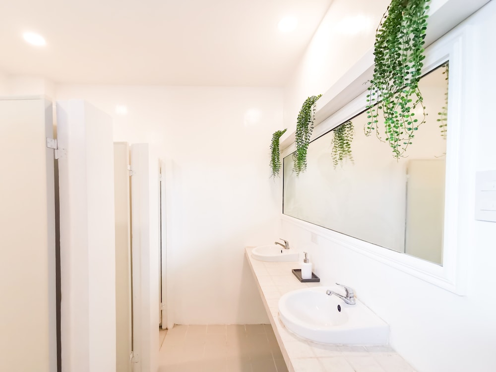 Quadruple Room with Shared Bathroom photo 1