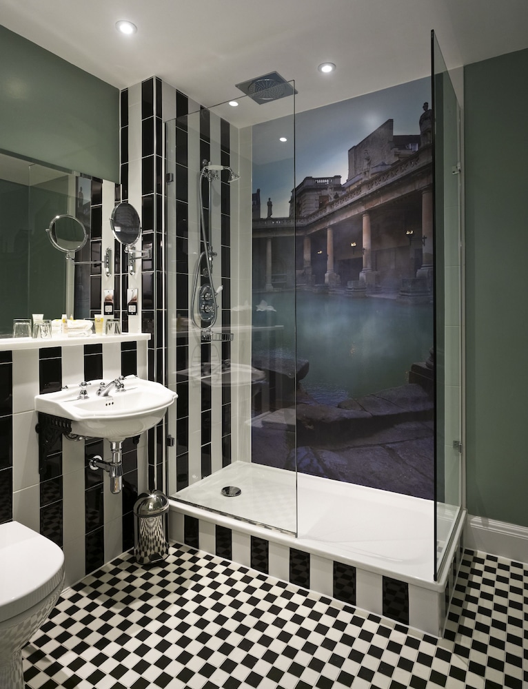 Deluxe Room, 1 King Bed, Ensuite, City View photo 3