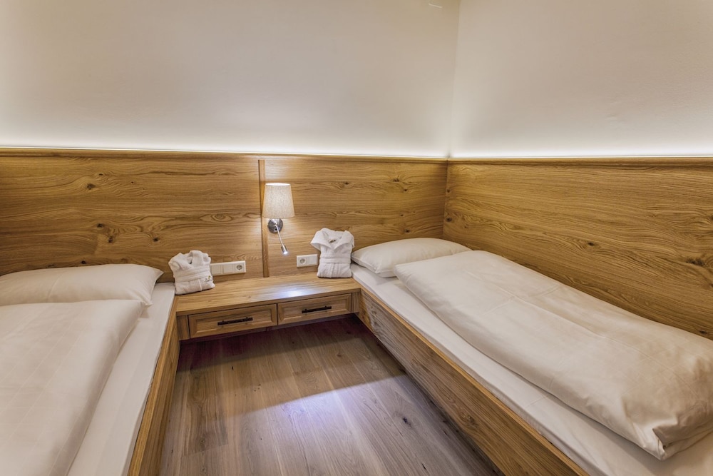 Family Studio, Balcony, Mountain View (Wohnstudio Deluxe) photo 3