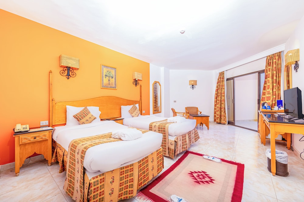 Classic Double or Twin Room, Garden View - Photo 1