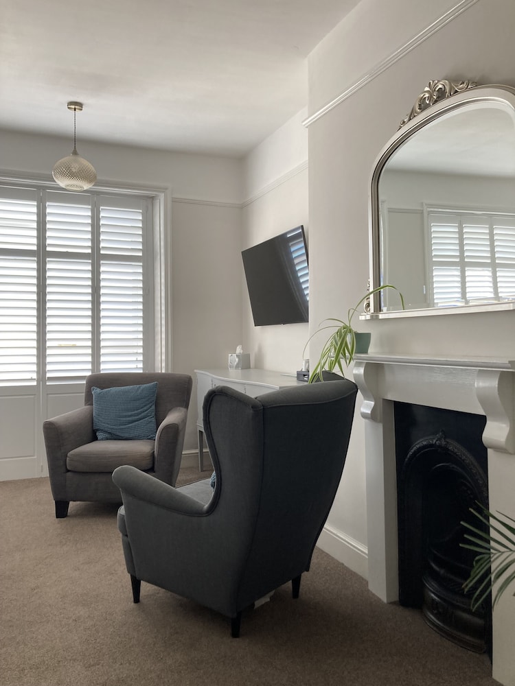 Double Room, Sea View (Room 7,  Royal, Second Floor) photo 2