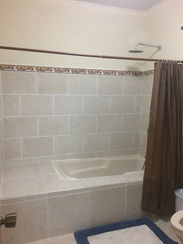 Deluxe Bungalow, Multiple Beds, Non Smoking photo 2
