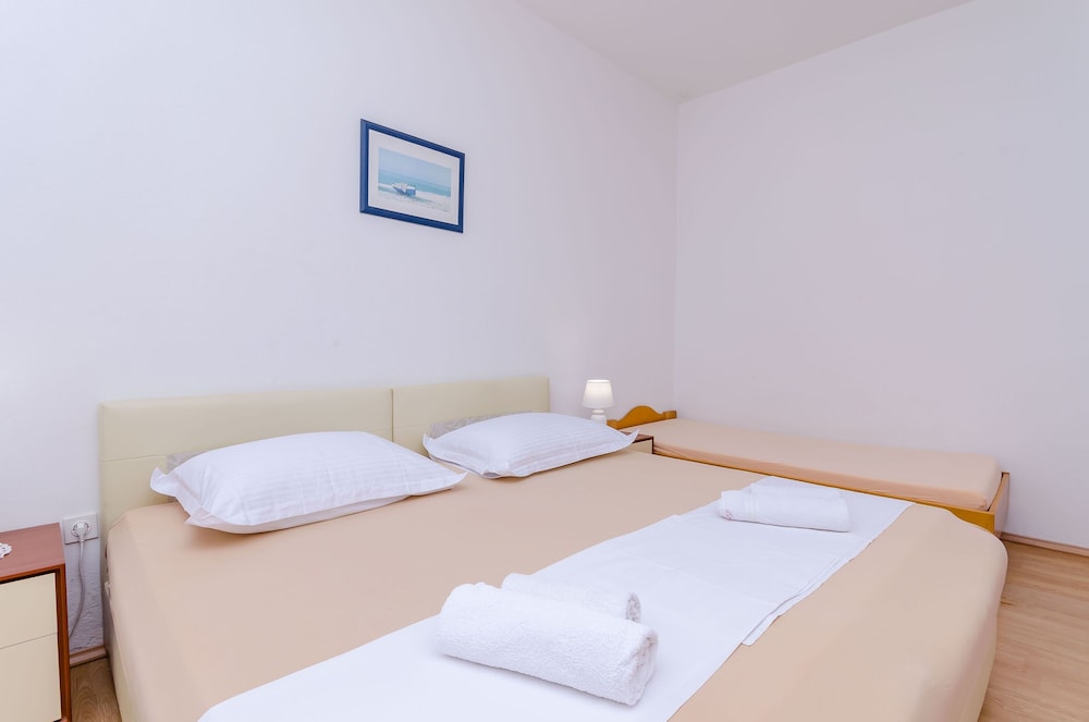 Apartment (A1)