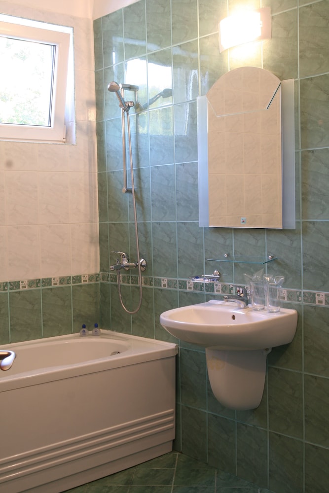 Standard Apartment, 2 Bedrooms photo 3