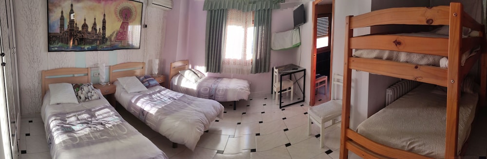Family Studio, Multiple Beds, Valley View photo 2