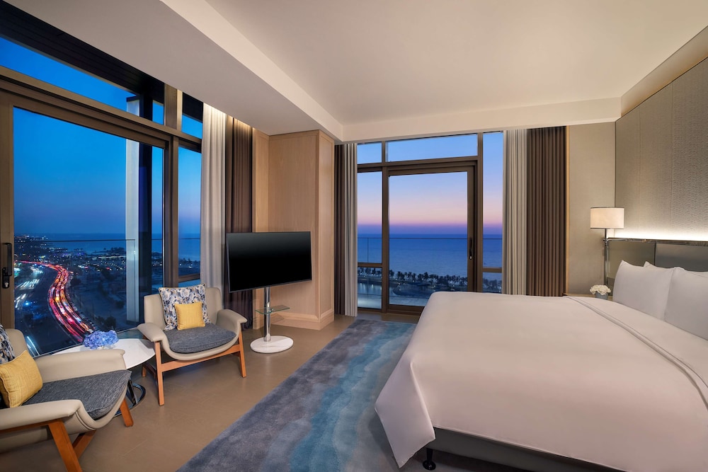 Horizon Suite Sea and City View King - Photo 5