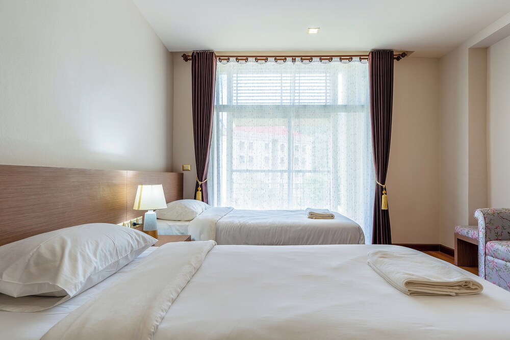 Standard Twin Room, Balcony photo 2