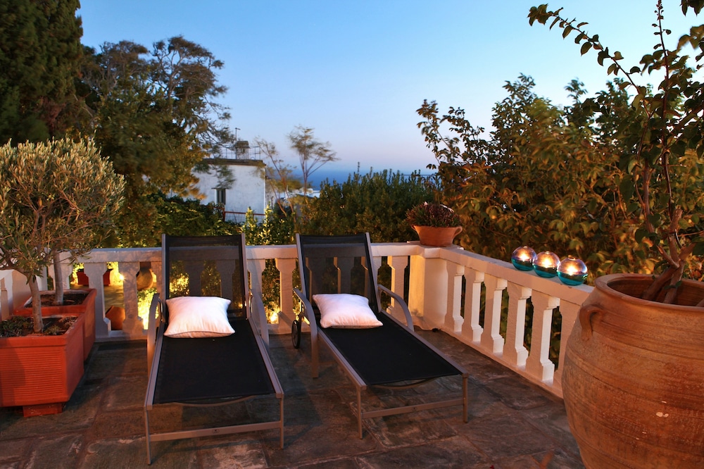 House, 3 Bedrooms, Sea View (E1) photo 3