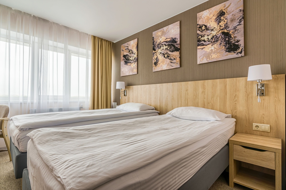Standard Double or Twin Room photo 3