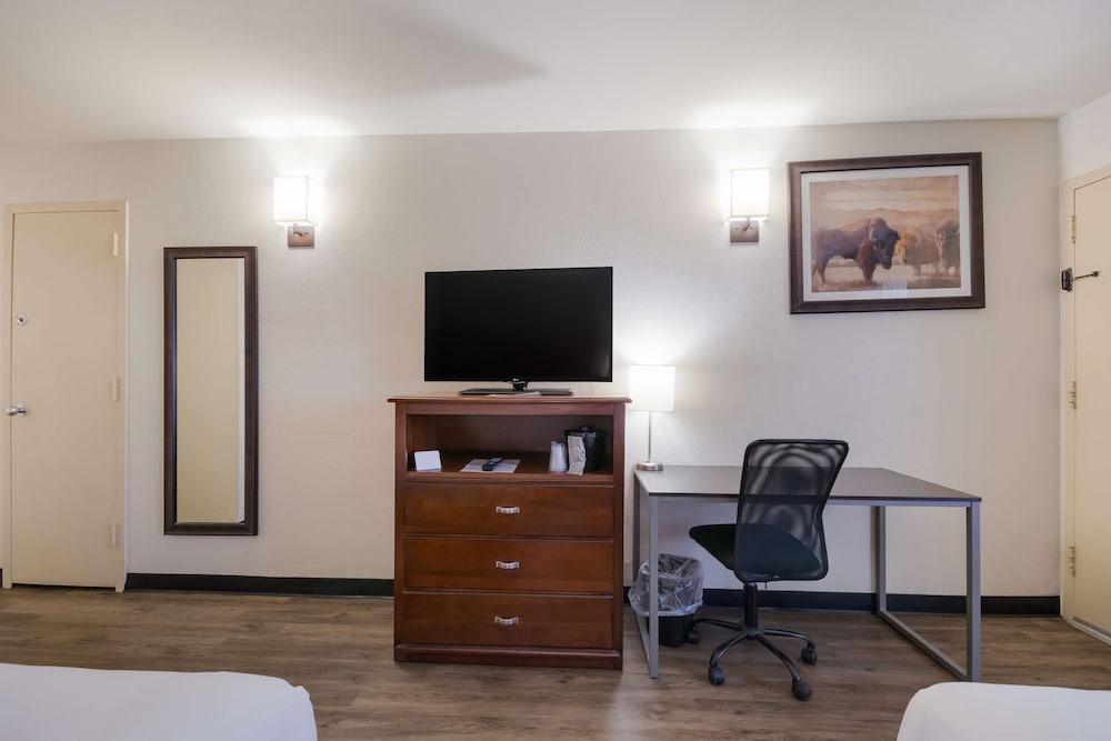 Suite, 2 Queen Beds, Non Smoking (Living Room;with Sofabed) photo 3