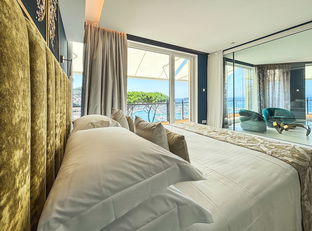 Suite, 2 Bedrooms, Sea View photo 1