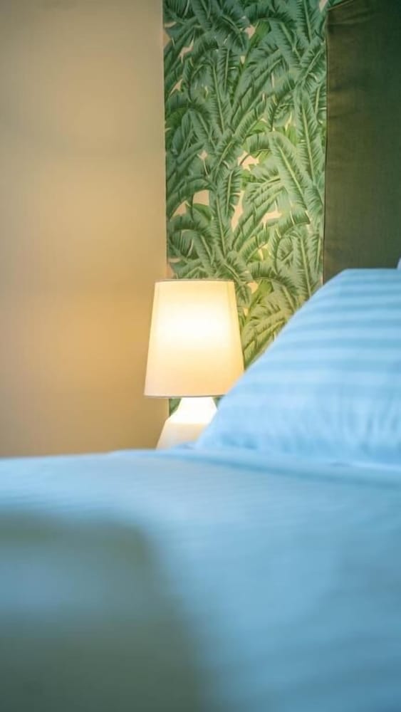 Premium Queen Suite 1