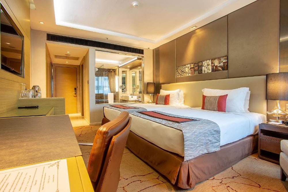 Deluxe Twin Room photo 2