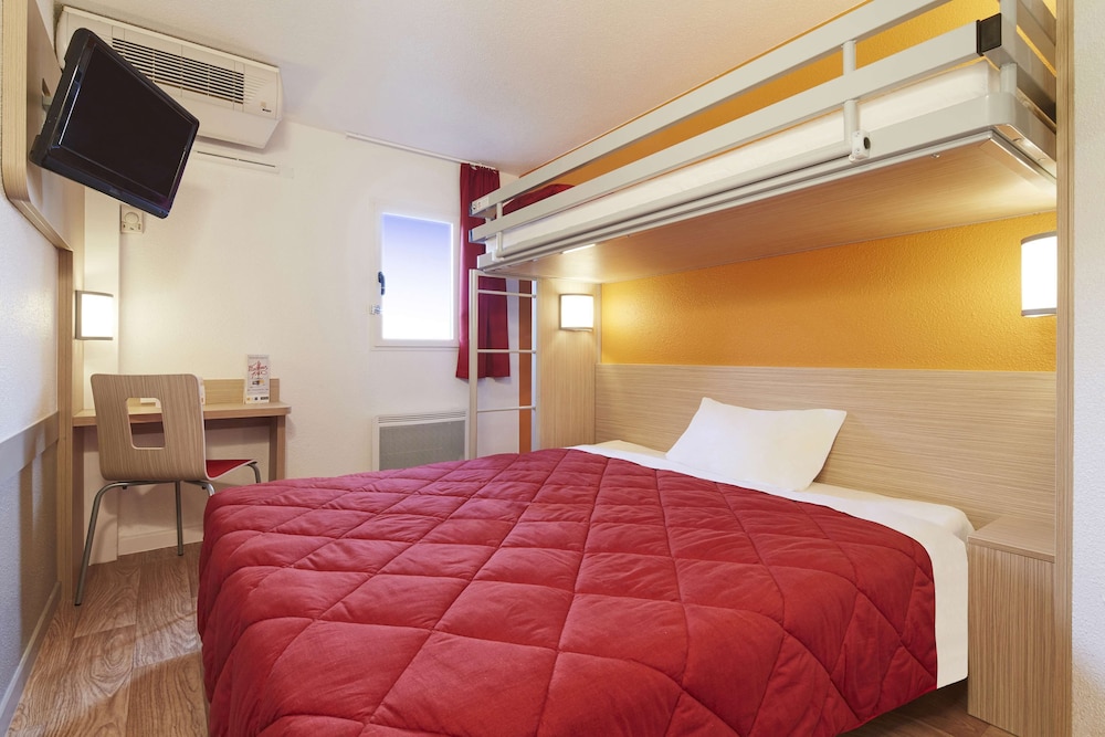 Standard Room, Multiple Beds photo 1