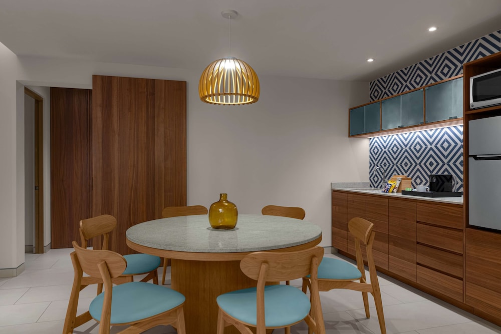 Enclave Beachfront 2 Bedroom Suite - Whirlpool - 1Kg 2Qn 2 Mphy - Photo 4