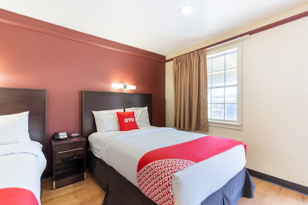 Room, 2 Double Beds photo 2