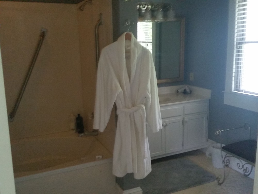 Exclusive Studio Suite, Multiple Beds, Non Smoking, Garden View photo 3