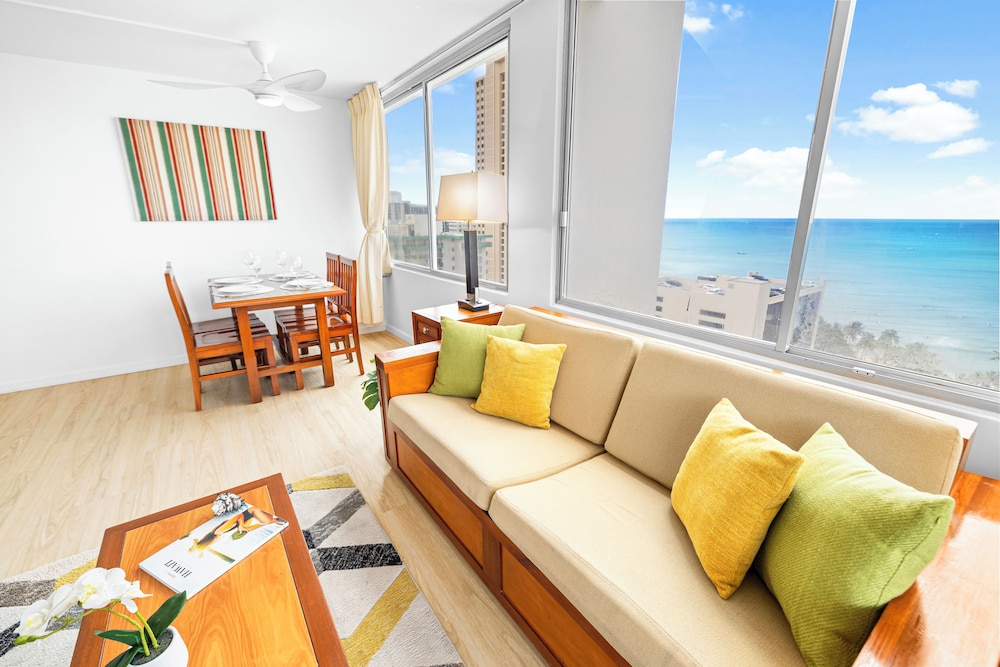 Pacific Monarch - 1 BR - Ocean & City Views: Romantic Suite, 1 Bedroom, Balcony, Ocean View (0103) photo