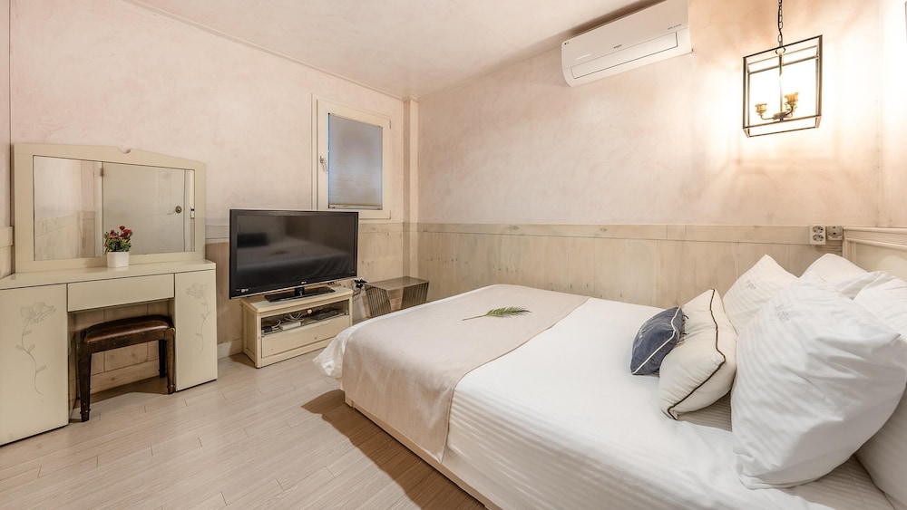 Basic Room, 2 Bedrooms (Starlight Sea)