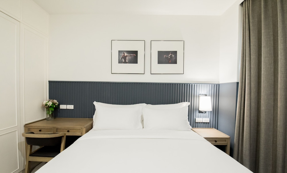 Standard Room, Pool View - Photo 13
