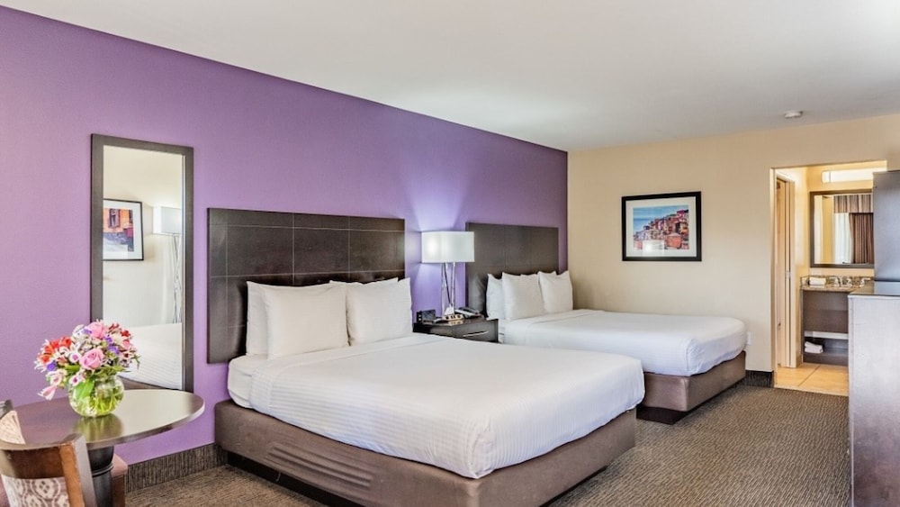 Premier Double Room-2 Queen Beds - Photo 2