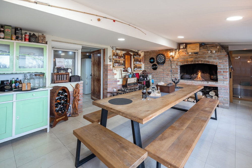 Family House, 1 Bedroom (House On Danube With Sauna) photo 2