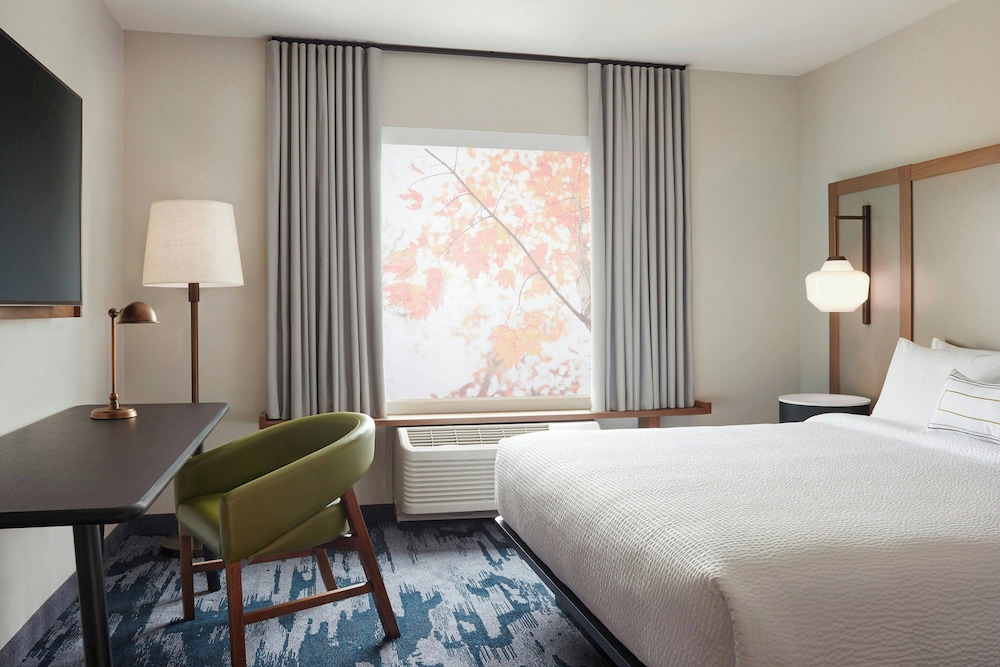 Standard Room, 1 King Bed photo 1