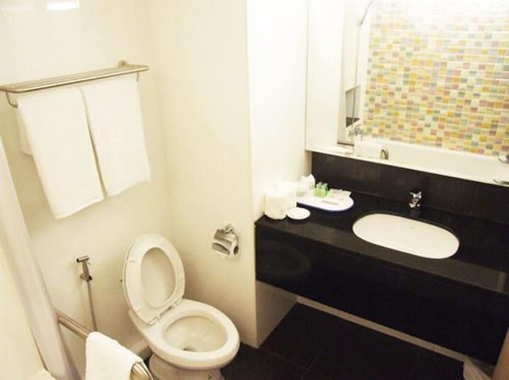 Deluxe King Room photo 2