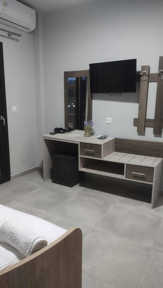 Comfort Apartment, Multiple Bedrooms, Pool View
