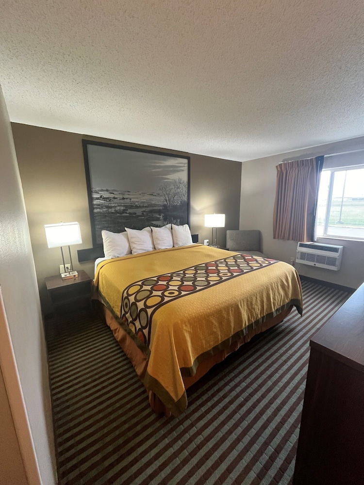 Room, 1 King Bed - Photo 2