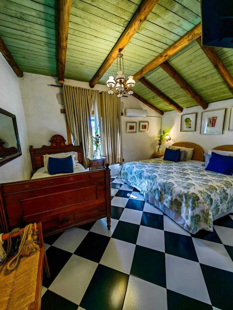 Standard Triple Room, Multiple Beds photo 1
