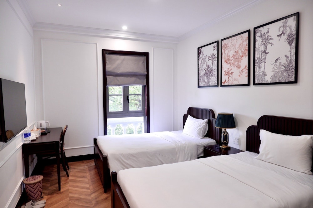 Luxury Twin Room - Photo 7