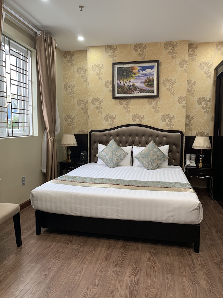 Deluxe Room - Photo 7