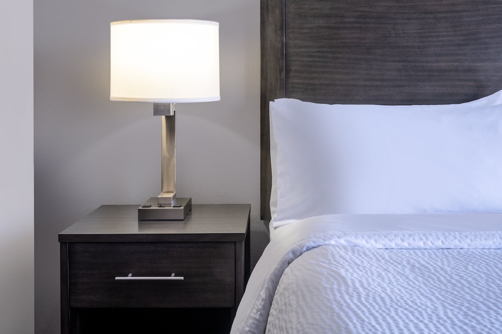 Standard Room, 2 Queen Beds, Mobility Accessible (Communications, Accessible Tub) - Photo 5
