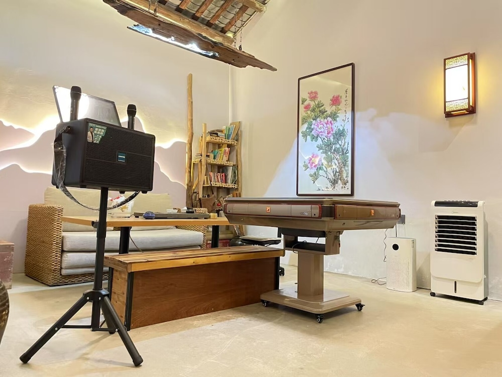 Family Cottage, 4 Bedrooms, Courtyard View photo 2