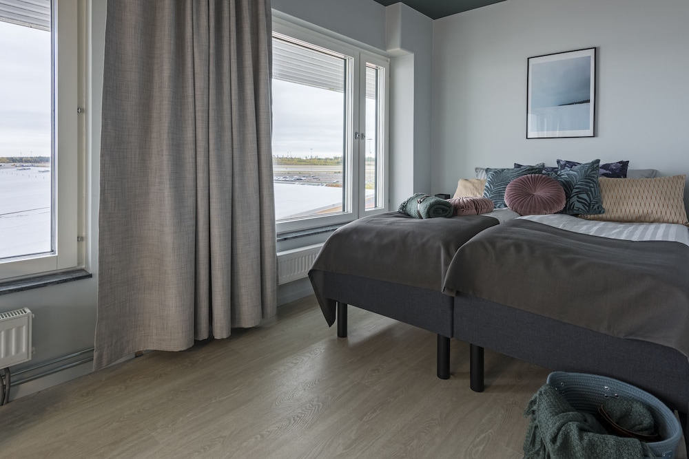 Apartment, 2 Bedrooms - Photo 2