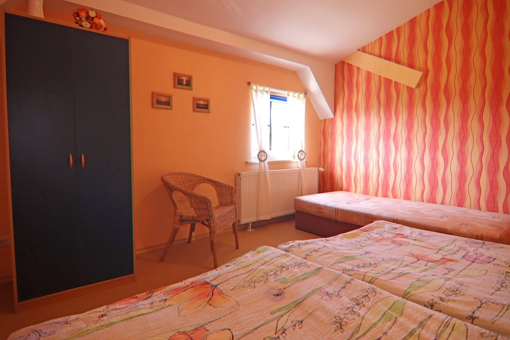 Classic Apartment, 2 Bedrooms photo 2