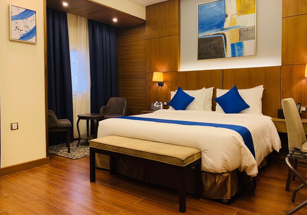Superior Room, 1 Queen Bed - Photo 2