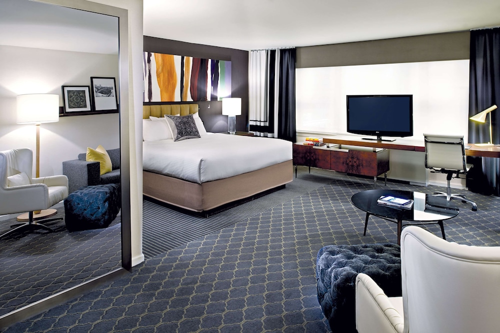 Deluxe Room, 1 King Bed