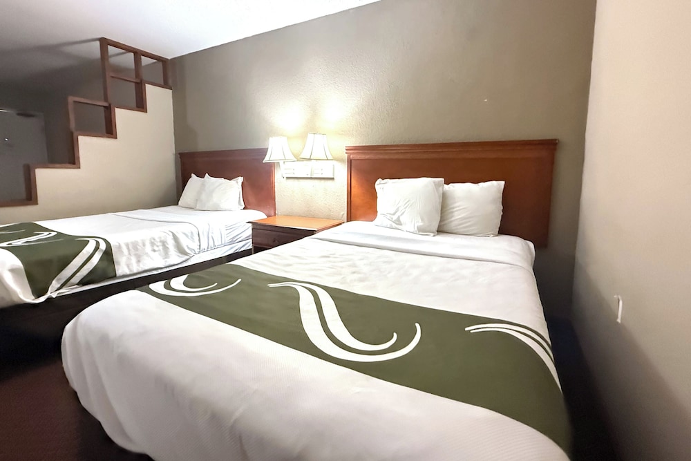 Room, Non Smoking (2 Full Beds) - Photo 5