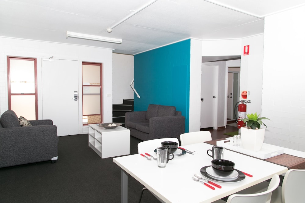 7 Bedrooms Apartment photo 3
