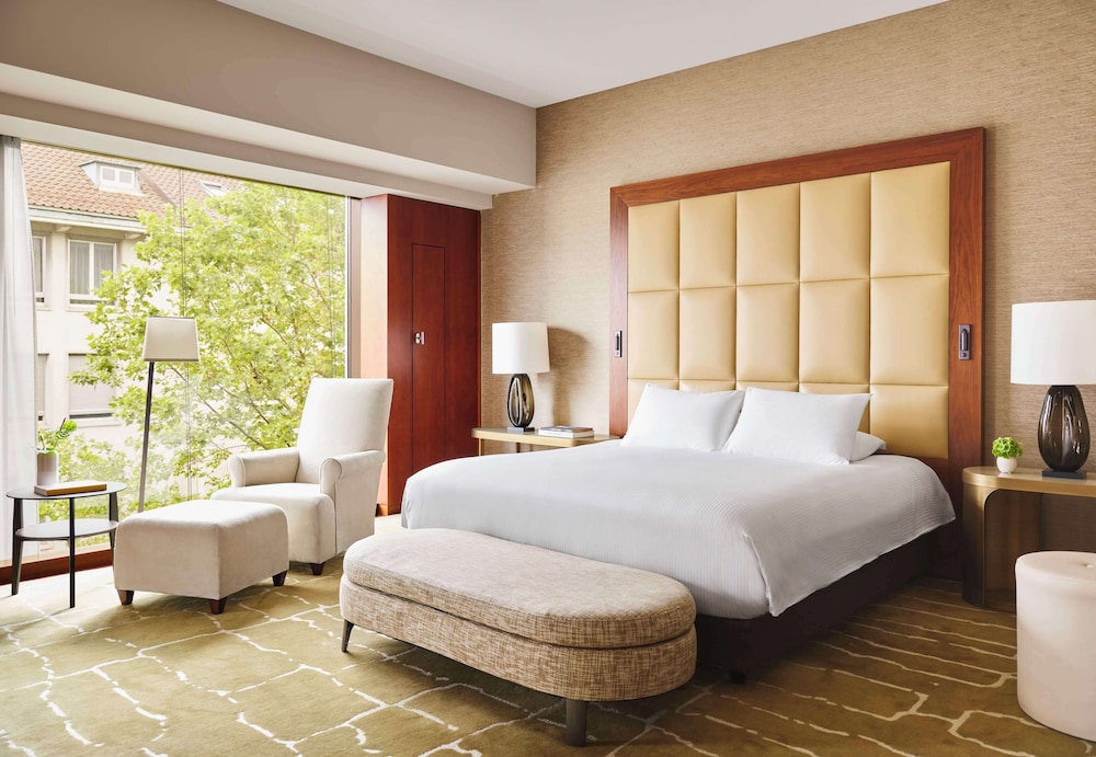 Suite (Ambassador) thumbnail 6