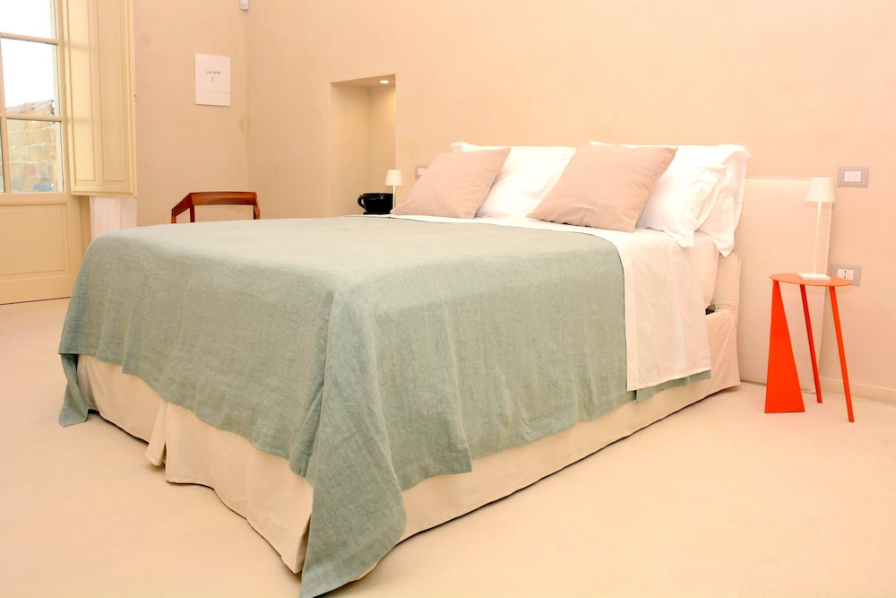 Comfort Double or Twin Room, Patio, Courtyard View