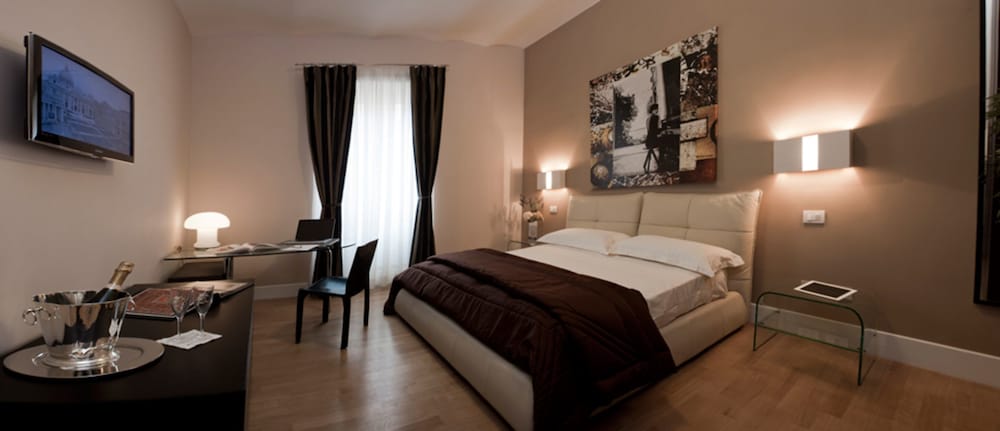 Superior Room, 1 Queen Bed, Jetted Tub photo 1
