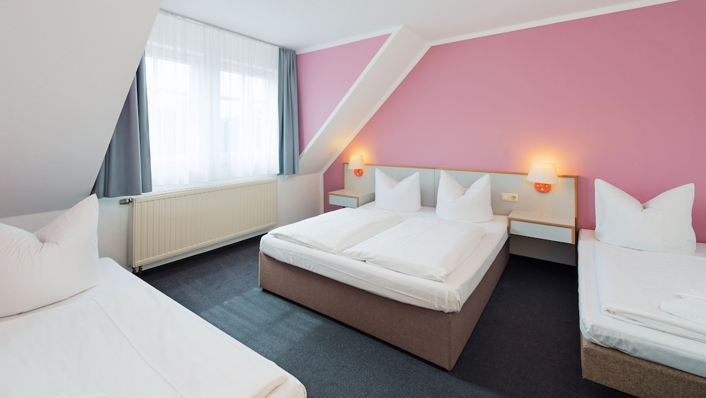 Triple Room - Photo 1