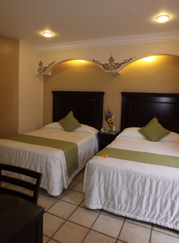 Quadruple Room - Photo 2