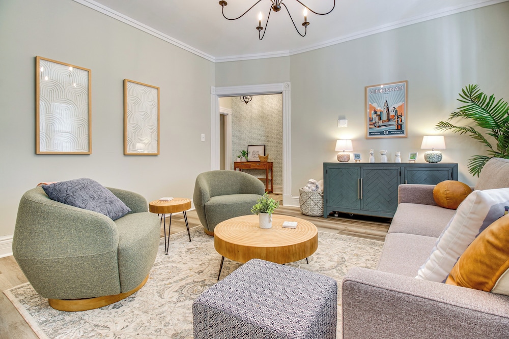 House (2 Bedrooms)