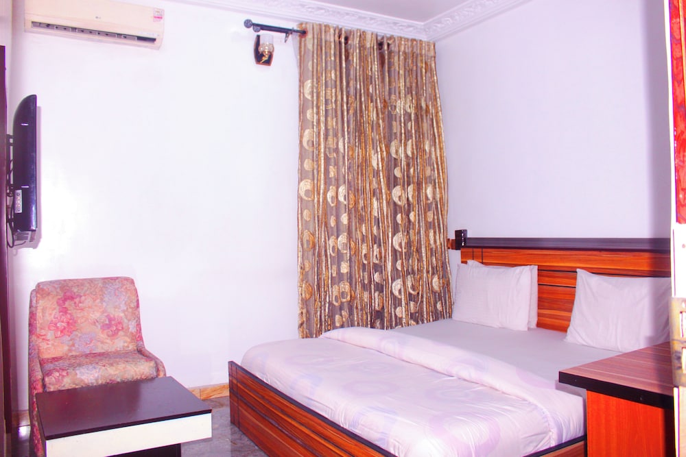 Standard Room - Photo 1