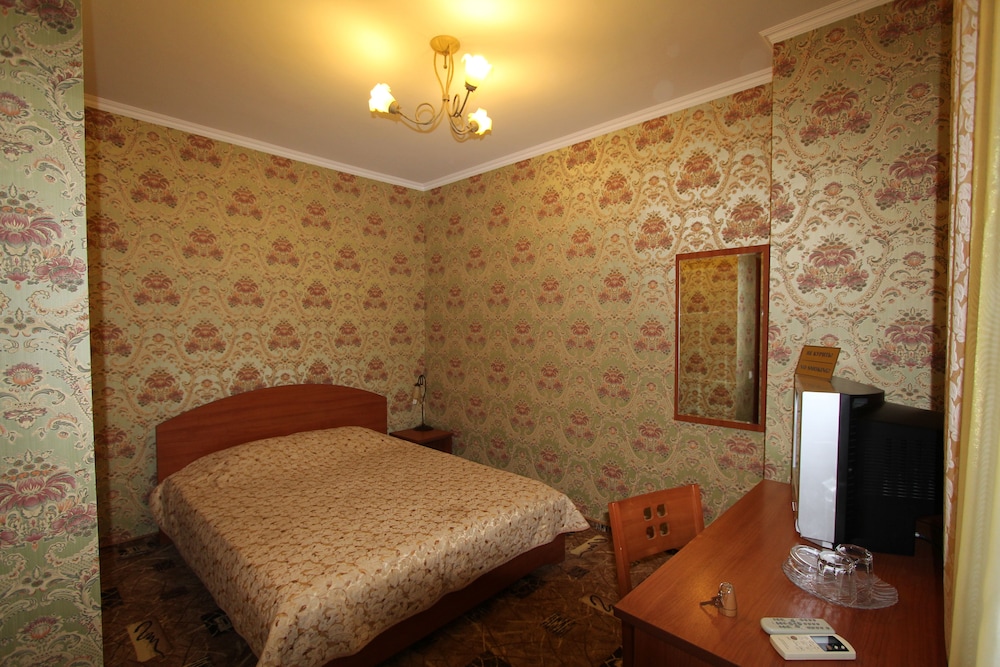 Economy Double Or Twin Room photo 2