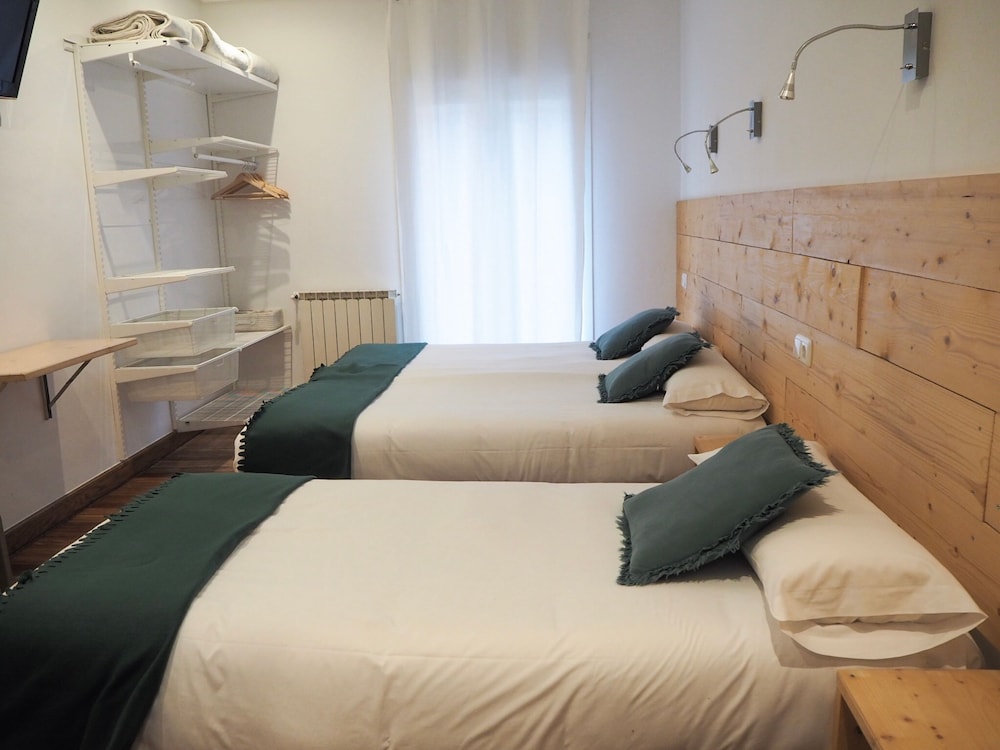 Family Double Room, 1 Bedroom, Refrigerator & Microwave, Beachside photo 2